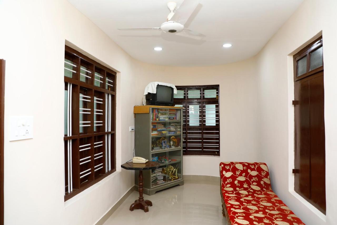 Valiyath Holidays Homestay Mundrothuruth ภายนอก รูปภาพ