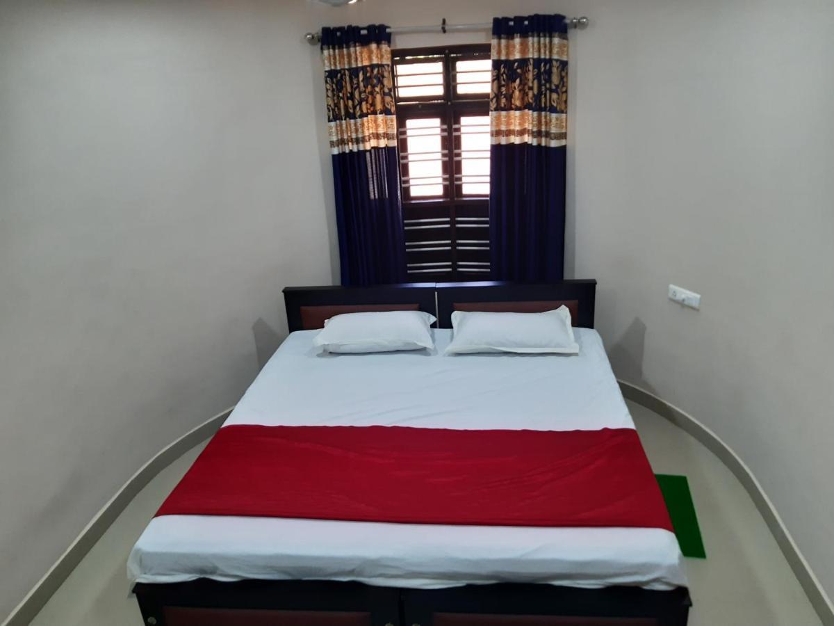 Valiyath Holidays Homestay Mundrothuruth ภายนอก รูปภาพ