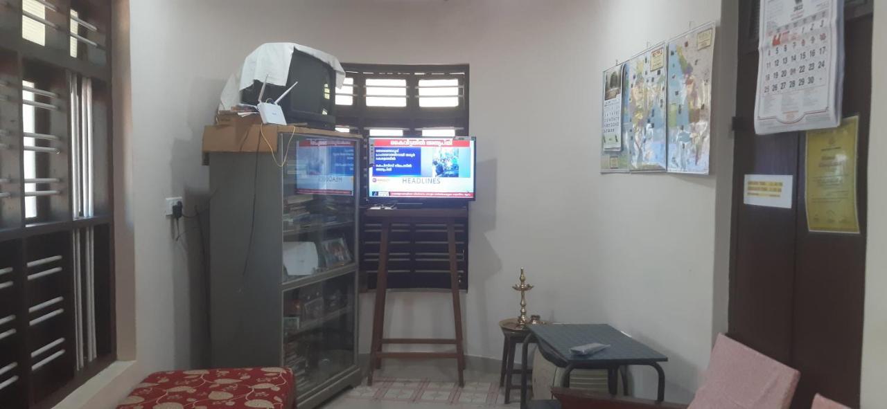 Valiyath Holidays Homestay Mundrothuruth ภายนอก รูปภาพ