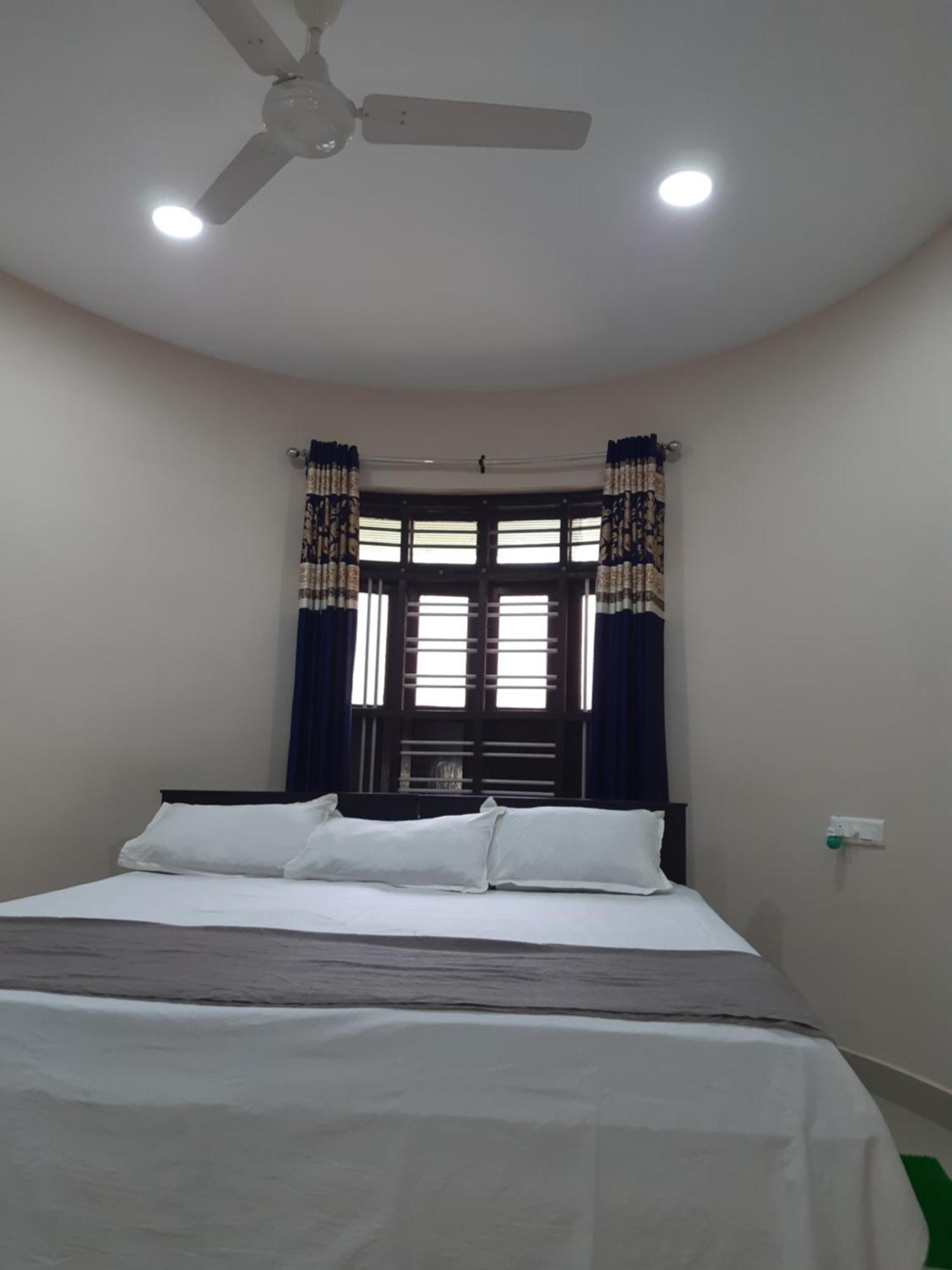 Valiyath Holidays Homestay Mundrothuruth ภายนอก รูปภาพ